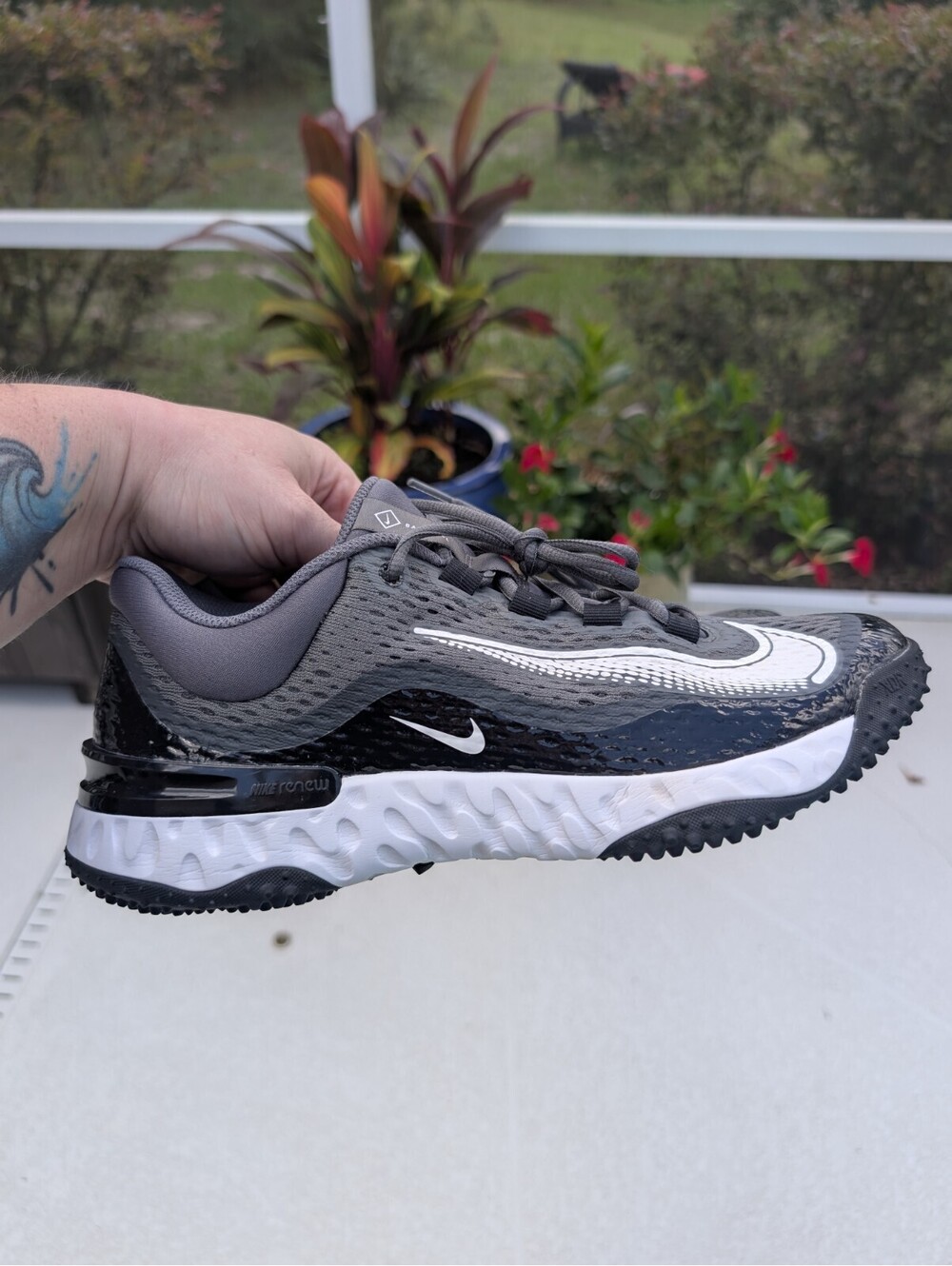 Nike Alpha Huarache Elite 4 Turf Baseball Shoes Gray Men's Size 9 Women's 10.5